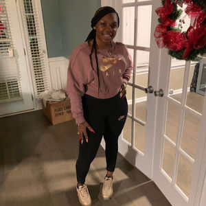 Meet your Posher, Kendra